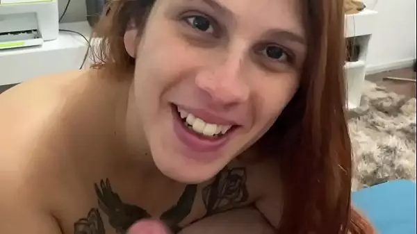 Ella Llenó Su Culo Con Semen, Dijo, Chupándome En Vivo Por La Webcam