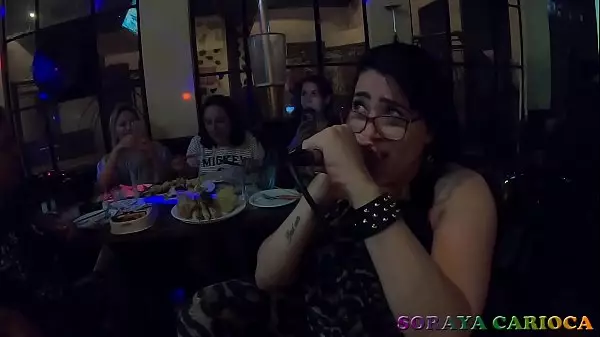 Soraya Carioca Dando Un Show De Voz Cantando En Karaoke Con Amigos - Rafaella Denardin - Binho Ted - Paola Gurgel