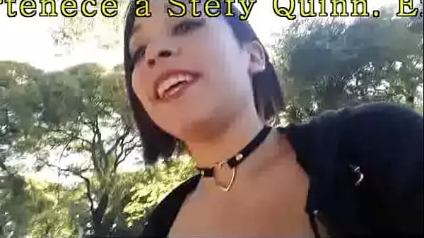 Stefy Quinn #51 : Mostrando Las Tetas En La Calle